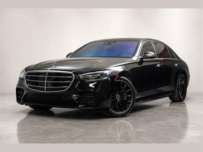 Used 2022 Mercedes-Benz S 500 4MATIC w/ AMG Line Package image 13