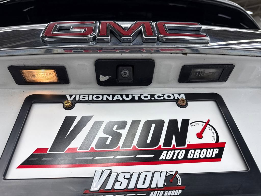 Used 2019 GMC Yukon Denali w/ Denali Ultimate Package image 16