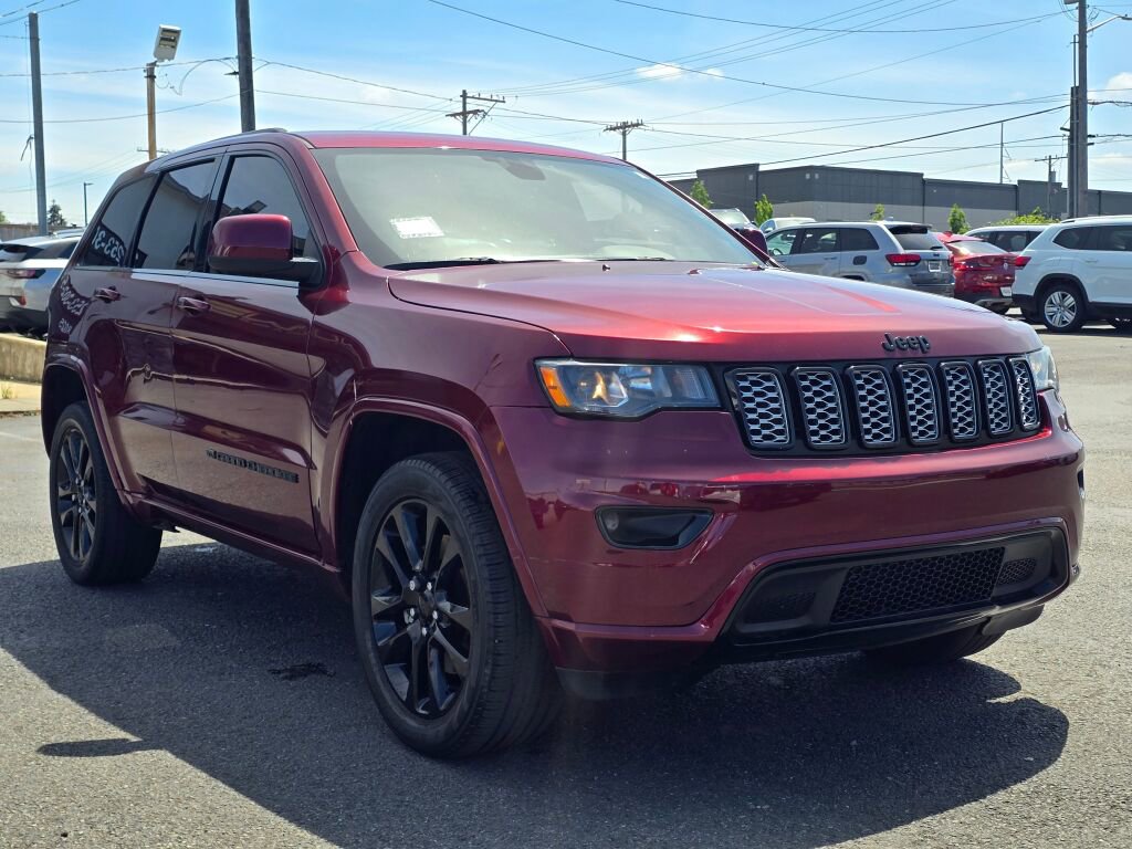 Used 2022 Jeep Grand Cherokee Laredo X AWD/4WD image 4