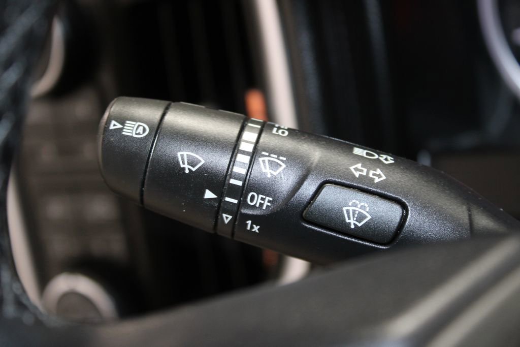 Used 2019 Chevrolet Silverado 1500 High Country w/ Technology Package AWD/4WD image 37