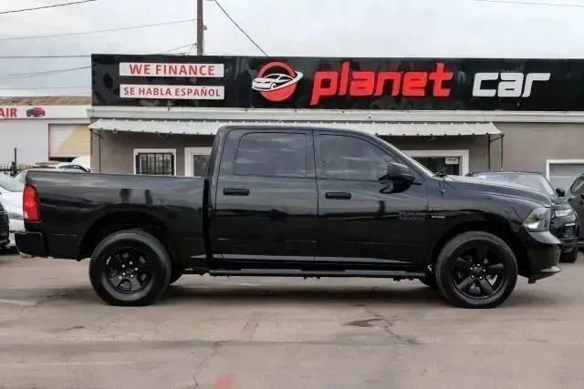 Used 2018 RAM 1500 Express w/ Black Ram 1500 Express Group image 9