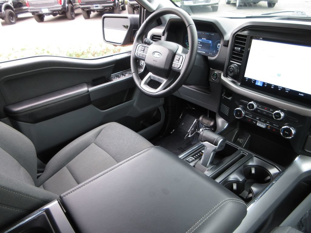 Certified 2025 Ford F150 Lightning XLT AWD/4WD image 21