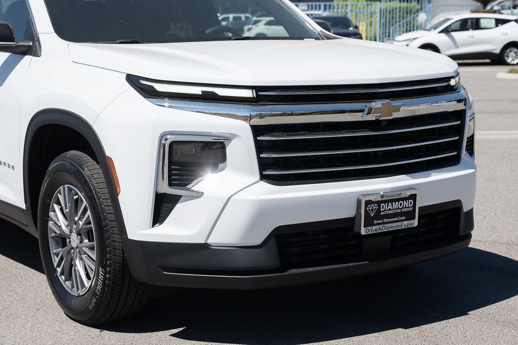 New 2027 Chevrolet Traverse LT AWD/4WD image 9
