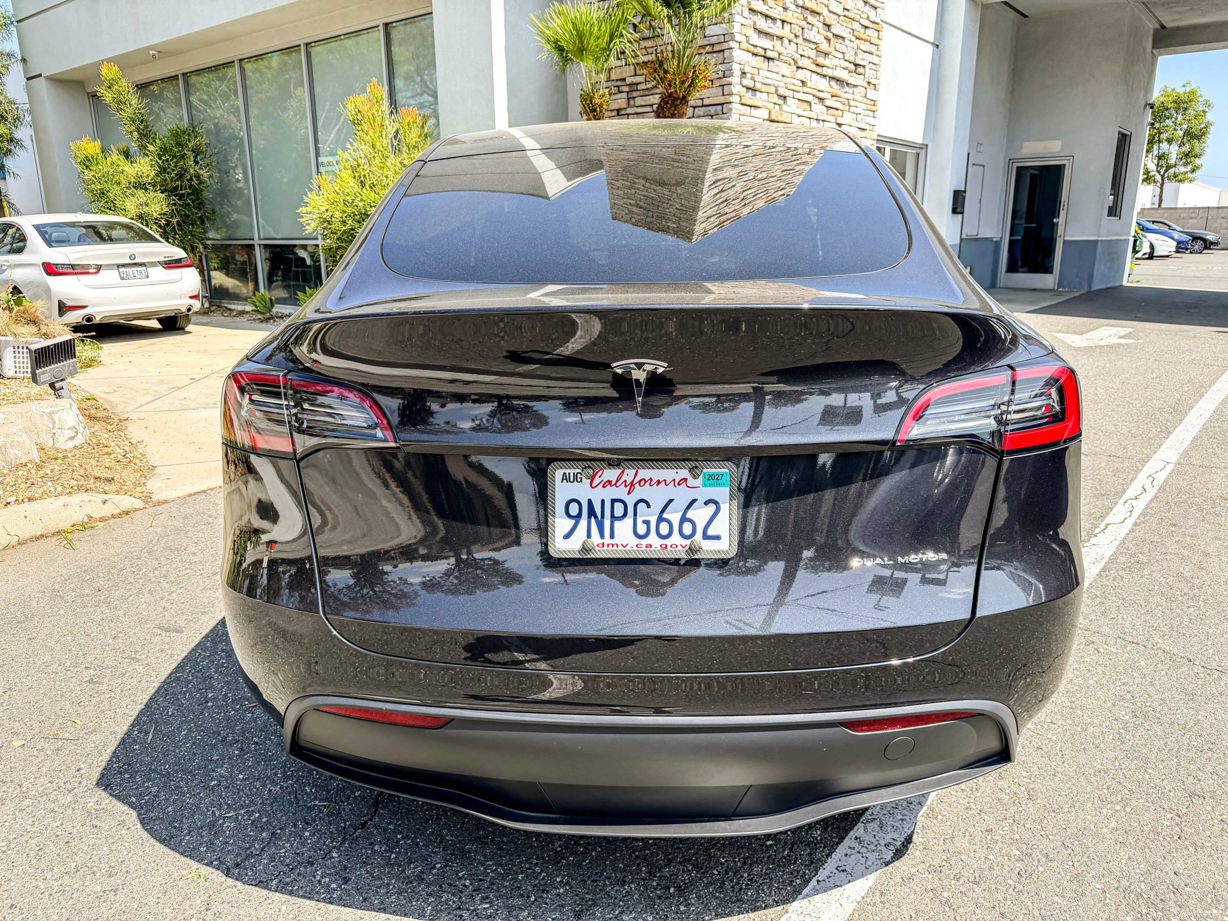 Used 2024 Tesla Model Y Long Range AWD/4WD image 11
