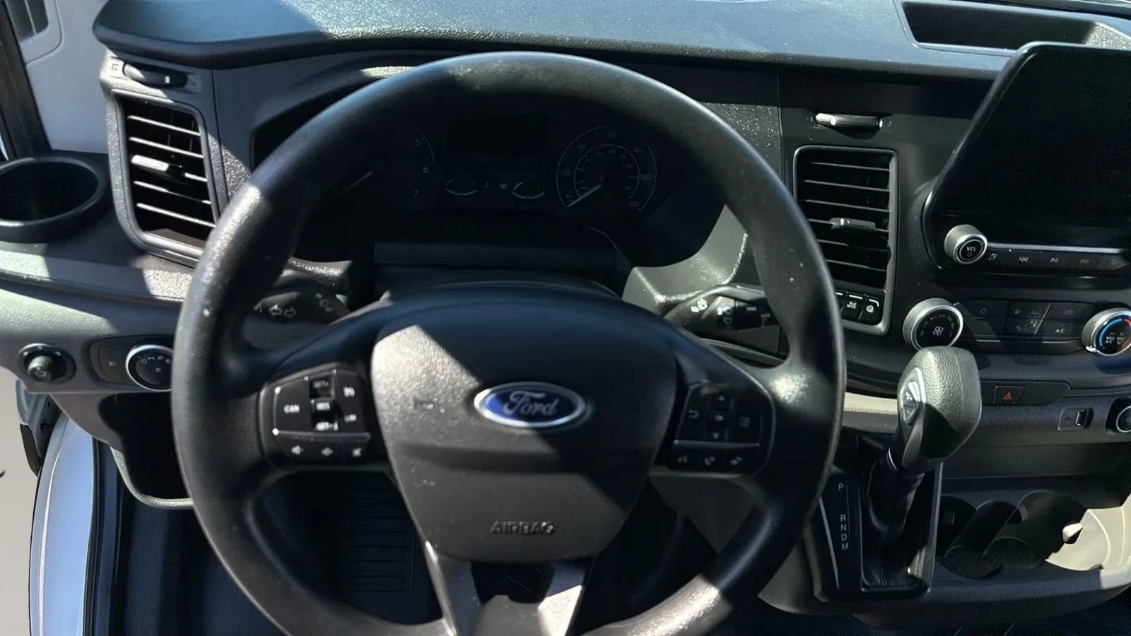 Used 2020 Ford Transit 250 Medium Roof RWD image 10