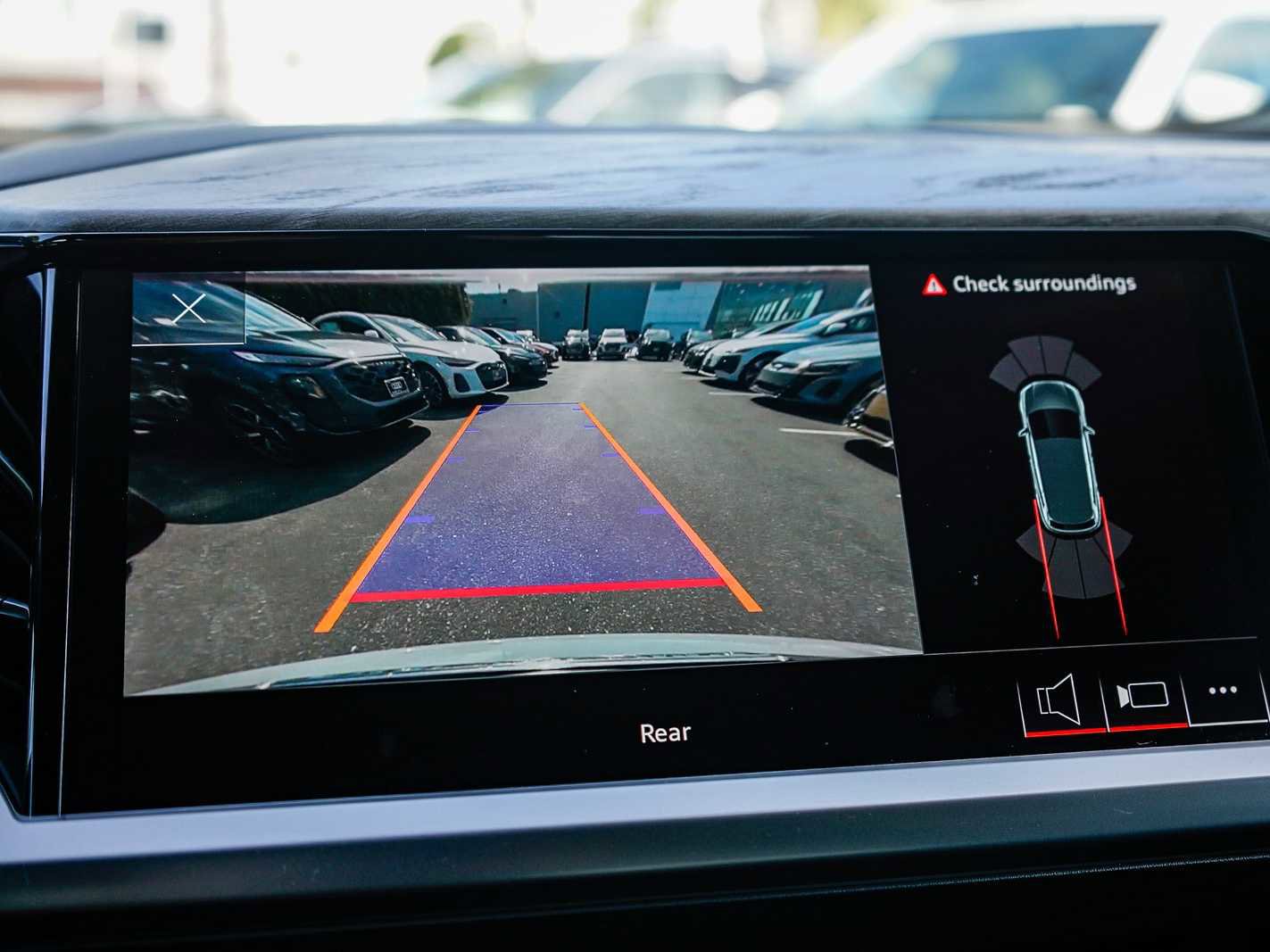 Used 2023 Audi Q4 e-tron Premium w/ Convenience Package image 23