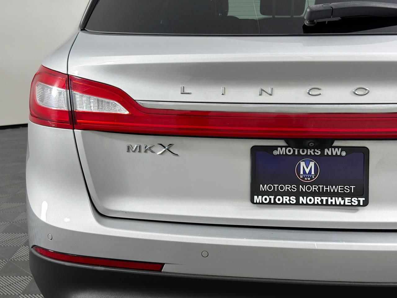 Used 2017 Lincoln MKX Select w/ MKX Climate Package AWD/4WD image 23