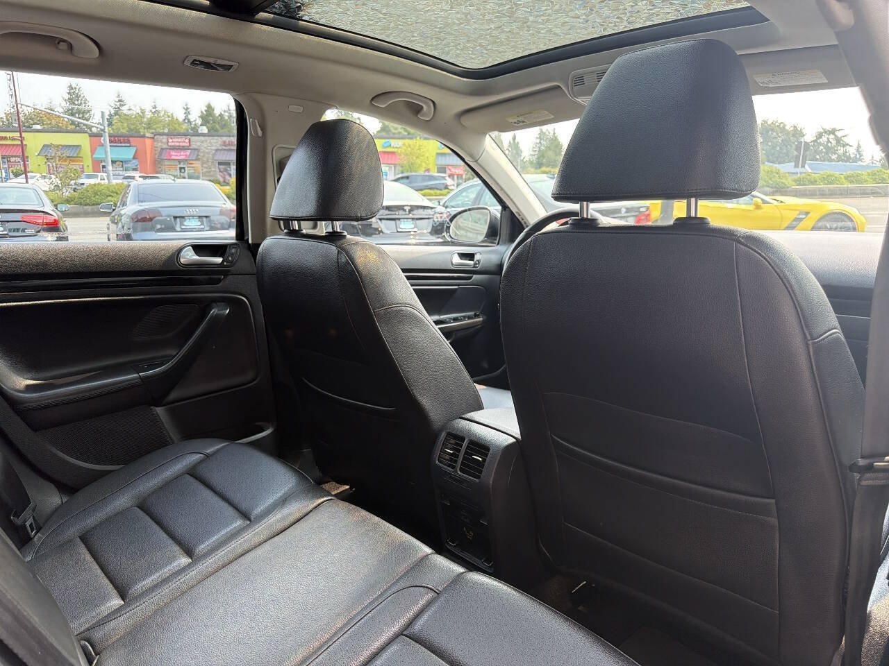 Used 2014 Volkswagen Jetta TDI FWD image 23