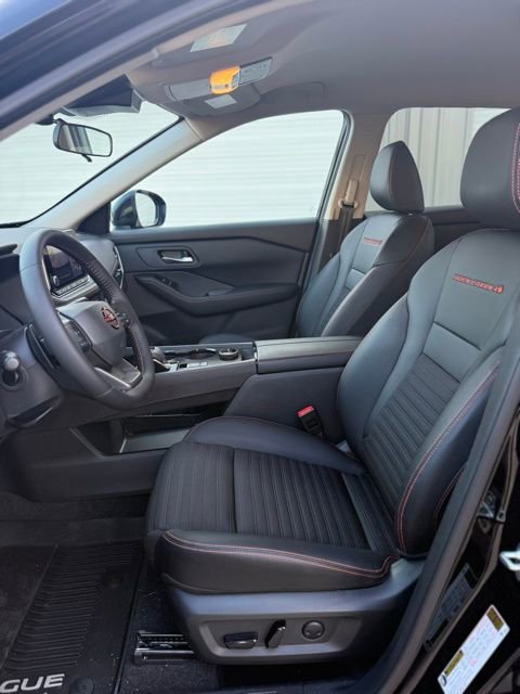 Used 2026 Nissan Rogue SV image 15