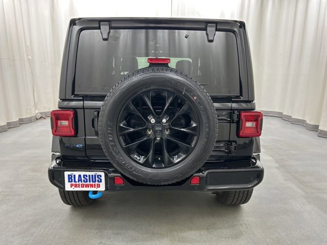 Used 2021 Jeep Wrangler Unlimited Sahara AWD/4WD image 33