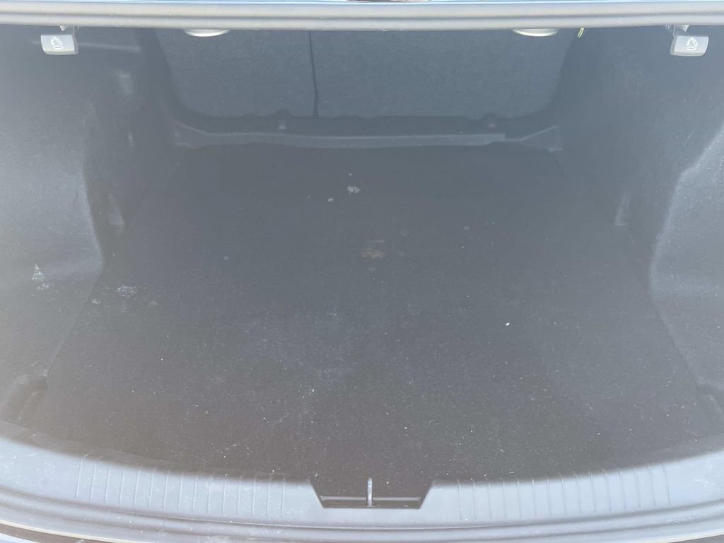 Used 2023 Chevrolet Malibu LT FWD image 11