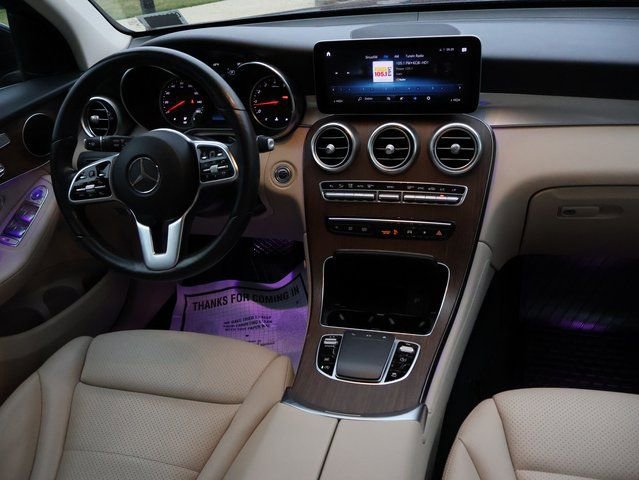 Used 2020 Mercedes-Benz GLC 300 4MATIC w/ Premium Package image 17