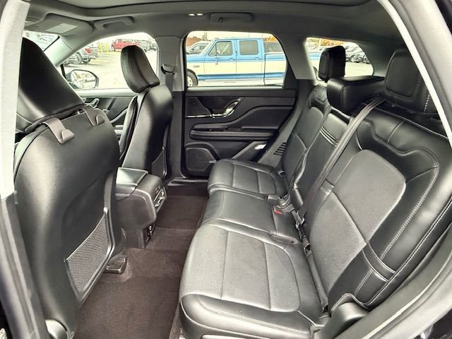 Used 2022 Lincoln Corsair AWD w/ Premium Package image 14