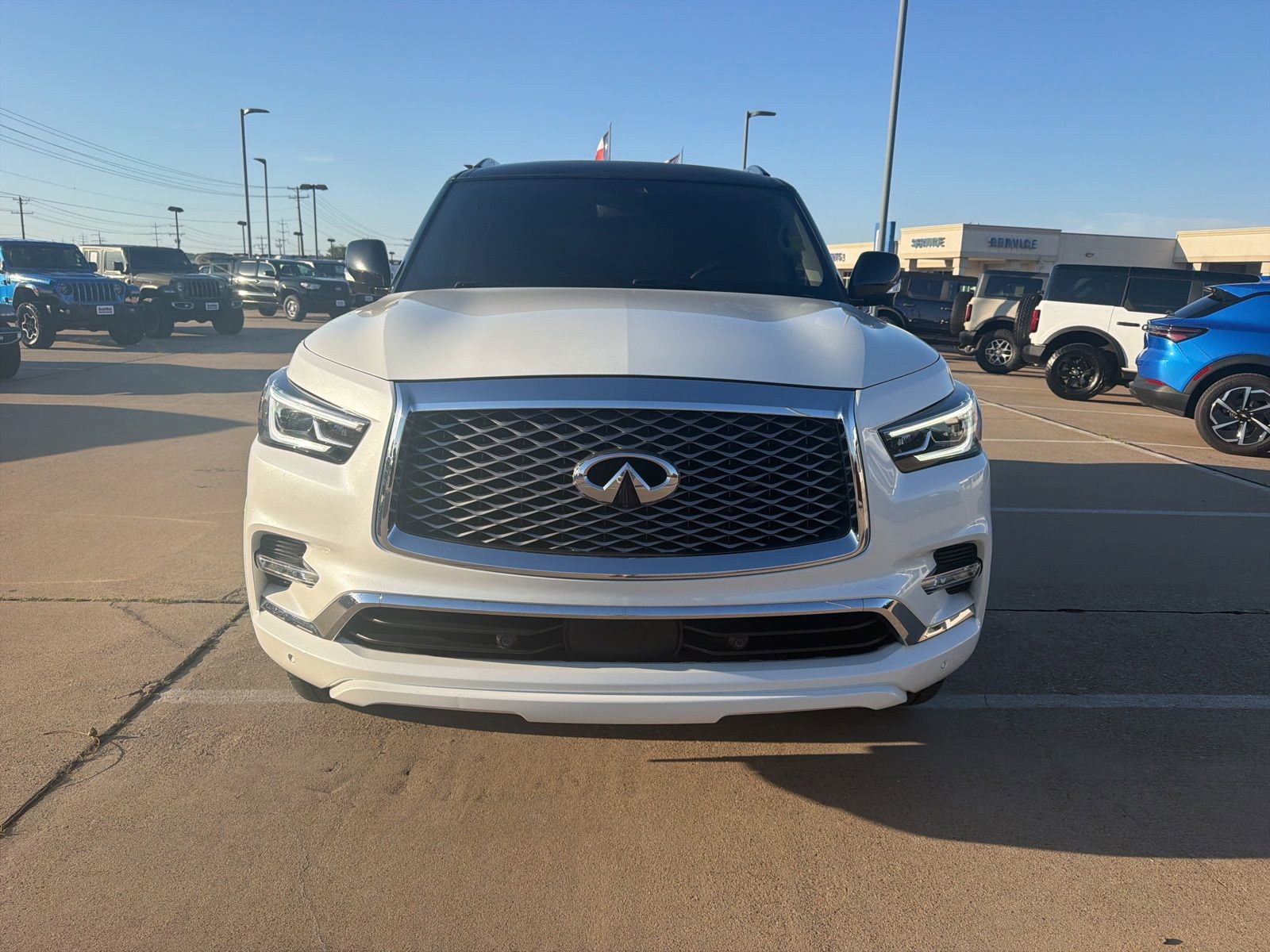 Used 2021 INFINITI QX80 Luxe w/ Cargo Package RWD image 2