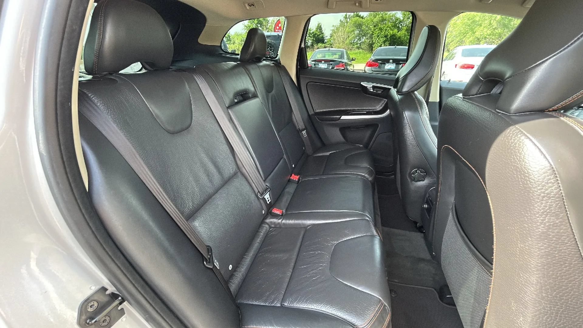 Used 2010 Volvo XC60 T6 AWD/4WD image 36