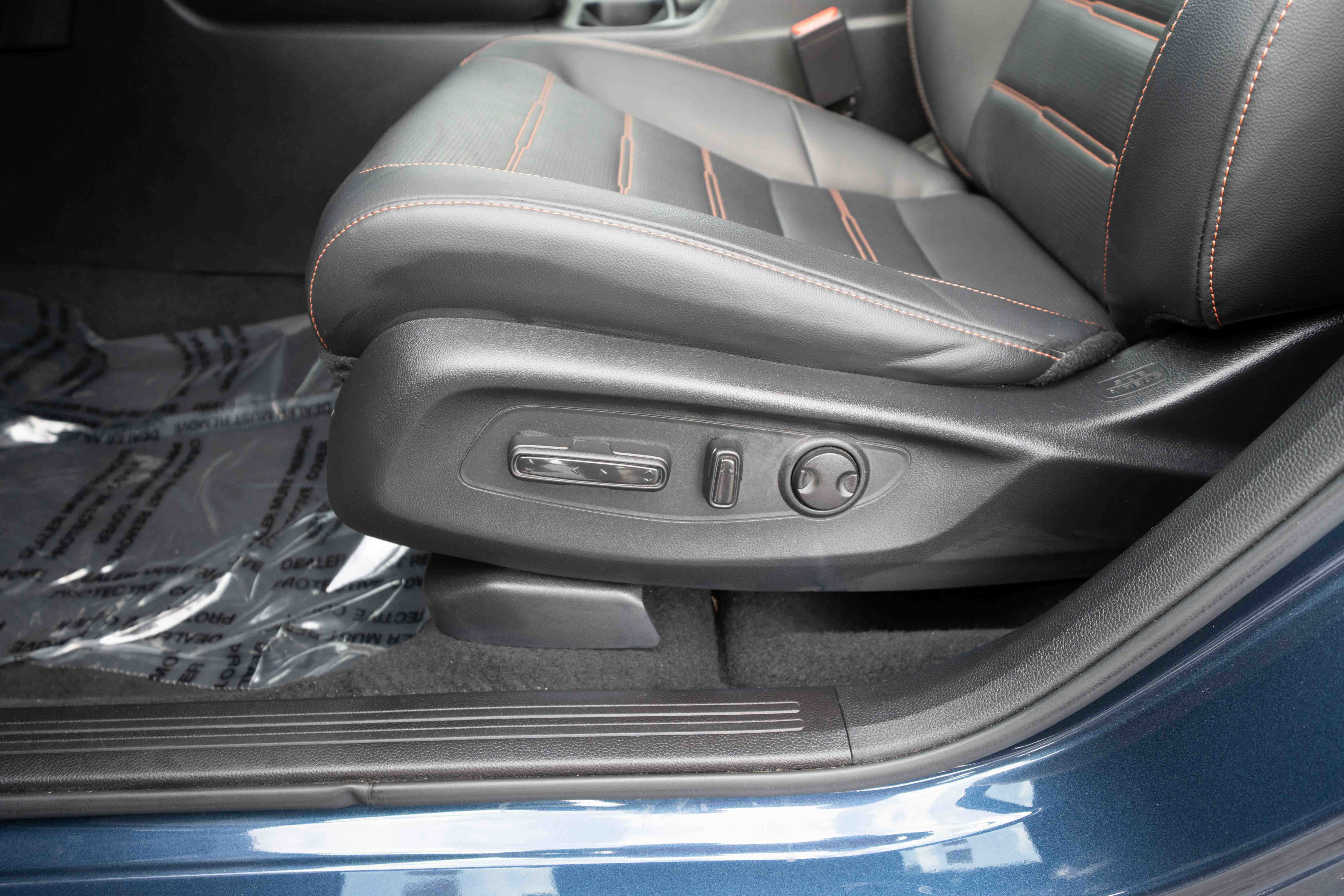 Used 2023 Honda CR-V Sport Touring image 12