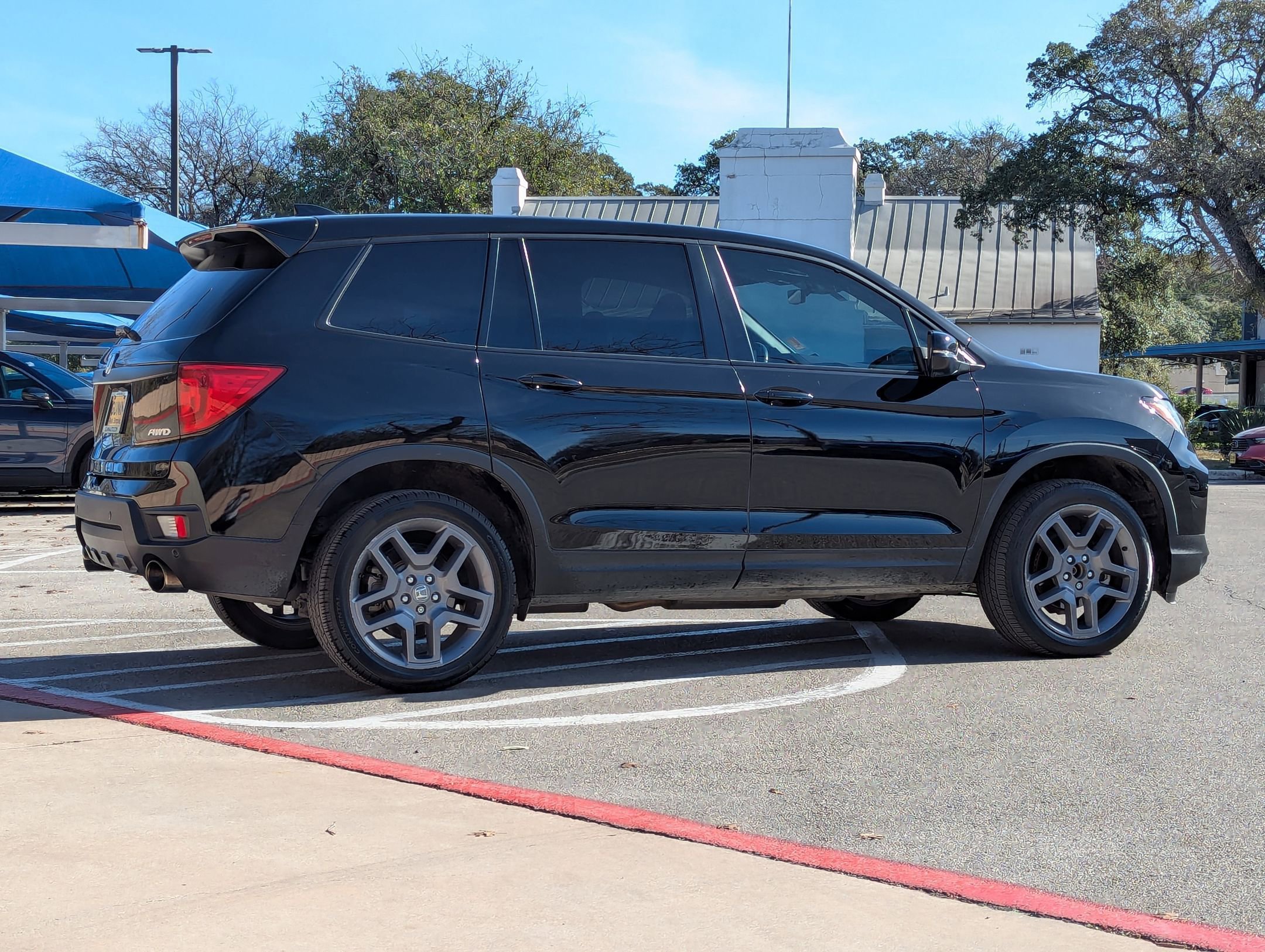 Certified 2023 Honda Passport EX-L image 4