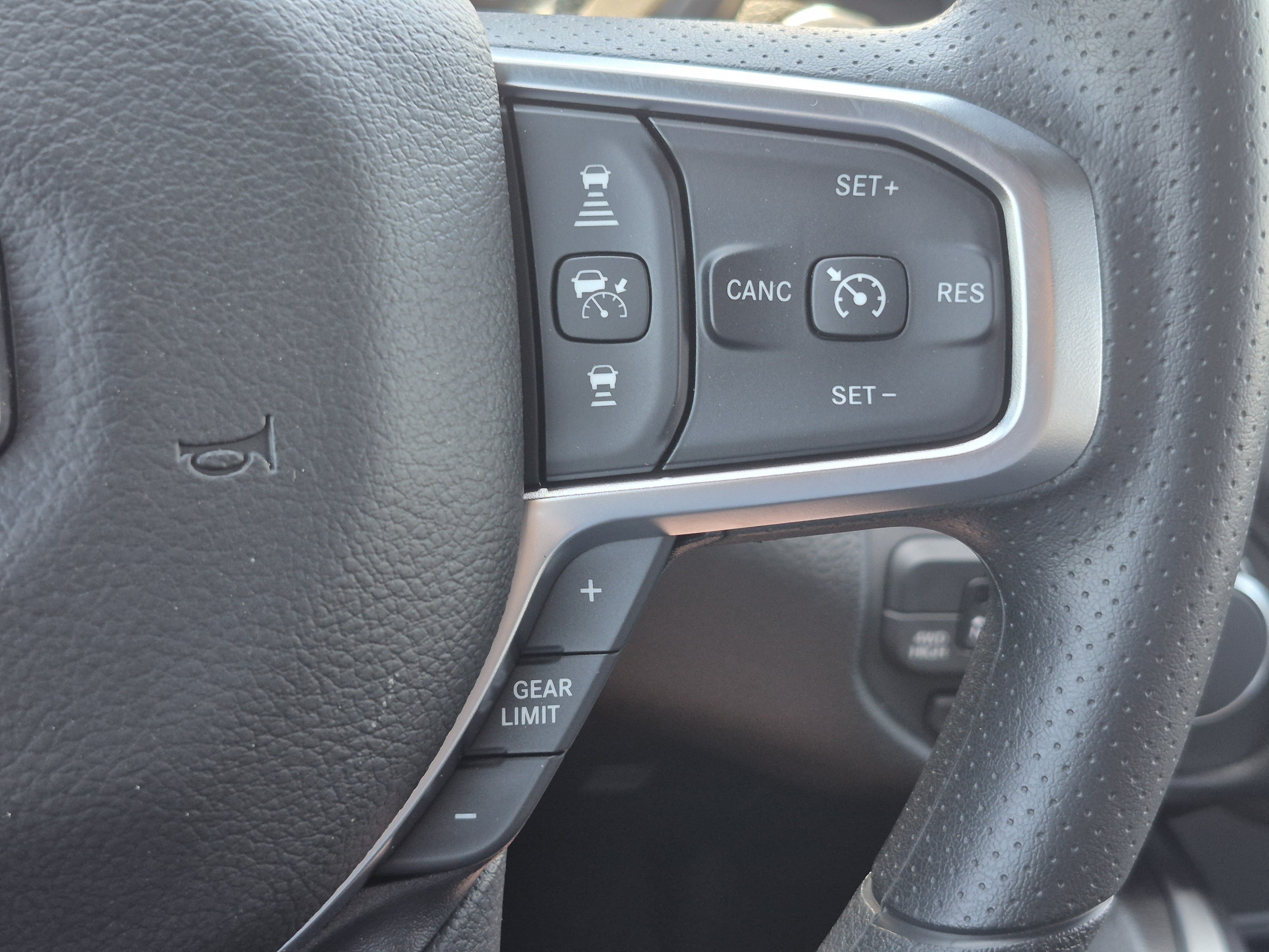 New 2026 RAM 1500 Express AWD/4WD image 17