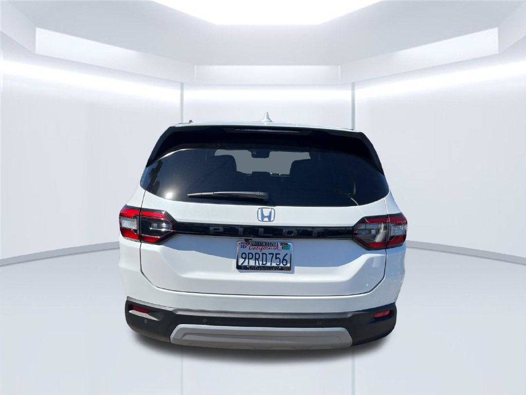 Used 2025 Honda Pilot EX-L image 4
