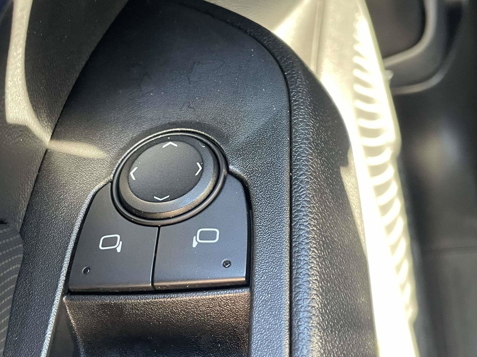 Used 2024 Chevrolet Equinox EV LT FWD image 8