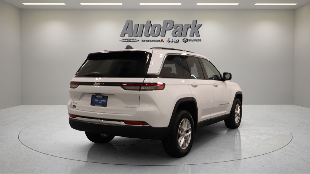New 2026 Jeep Grand Cherokee Laredo X AWD/4WD image 10
