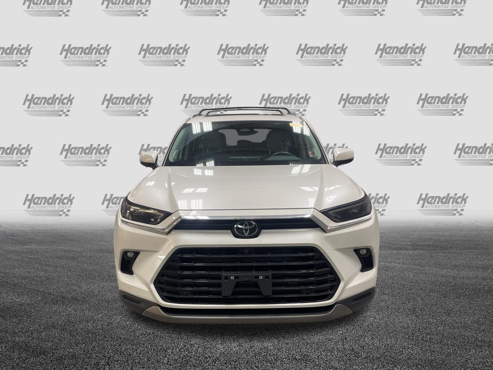 Used 2024 Toyota Grand Highlander FWD image 3