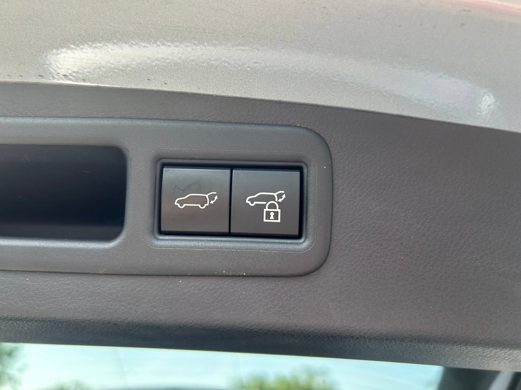 Used 2023 Lexus RX 350 Premium w/ Accessory Package AWD/4WD image 18