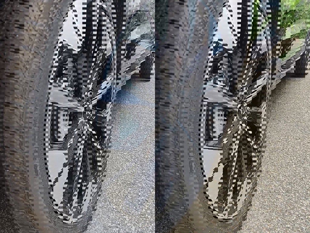 New 2026 Volvo XC60 B5 Plus w/ Protection Package Premier image 2