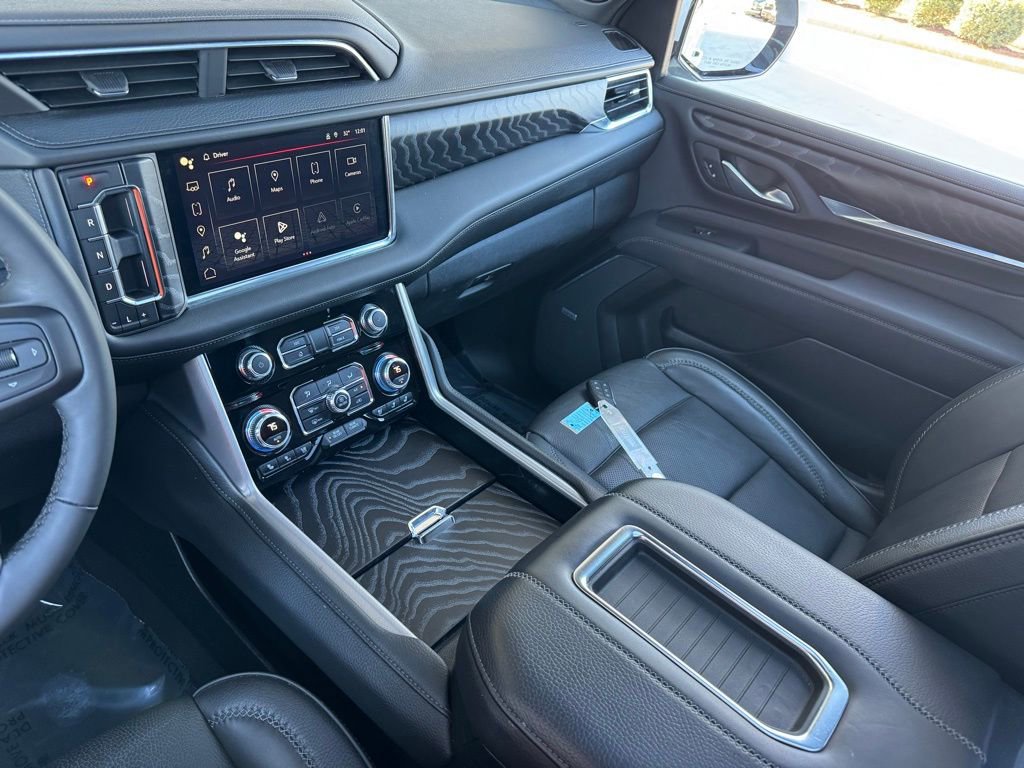 Used 2024 GMC Yukon XL Denali image 35