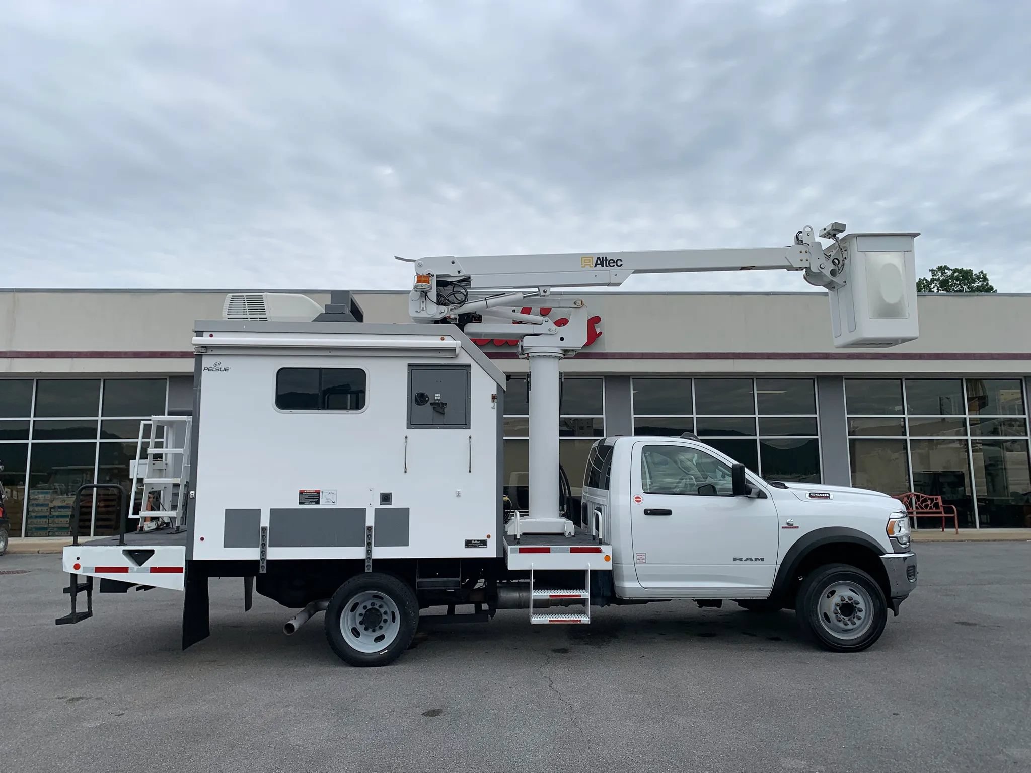 Used 2019 RAM 5500 Tradesman w/ Ambulance Prep Group AWD/4WD image 51