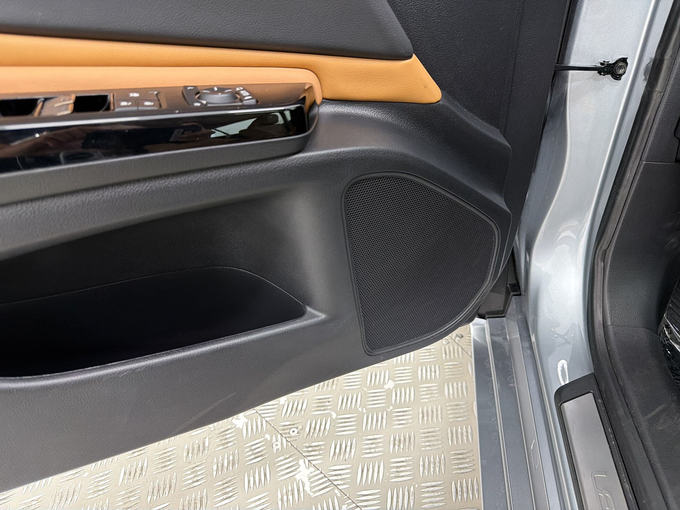 Certified 2025 Lexus ES 350 w/ Premium Package FWD image 34