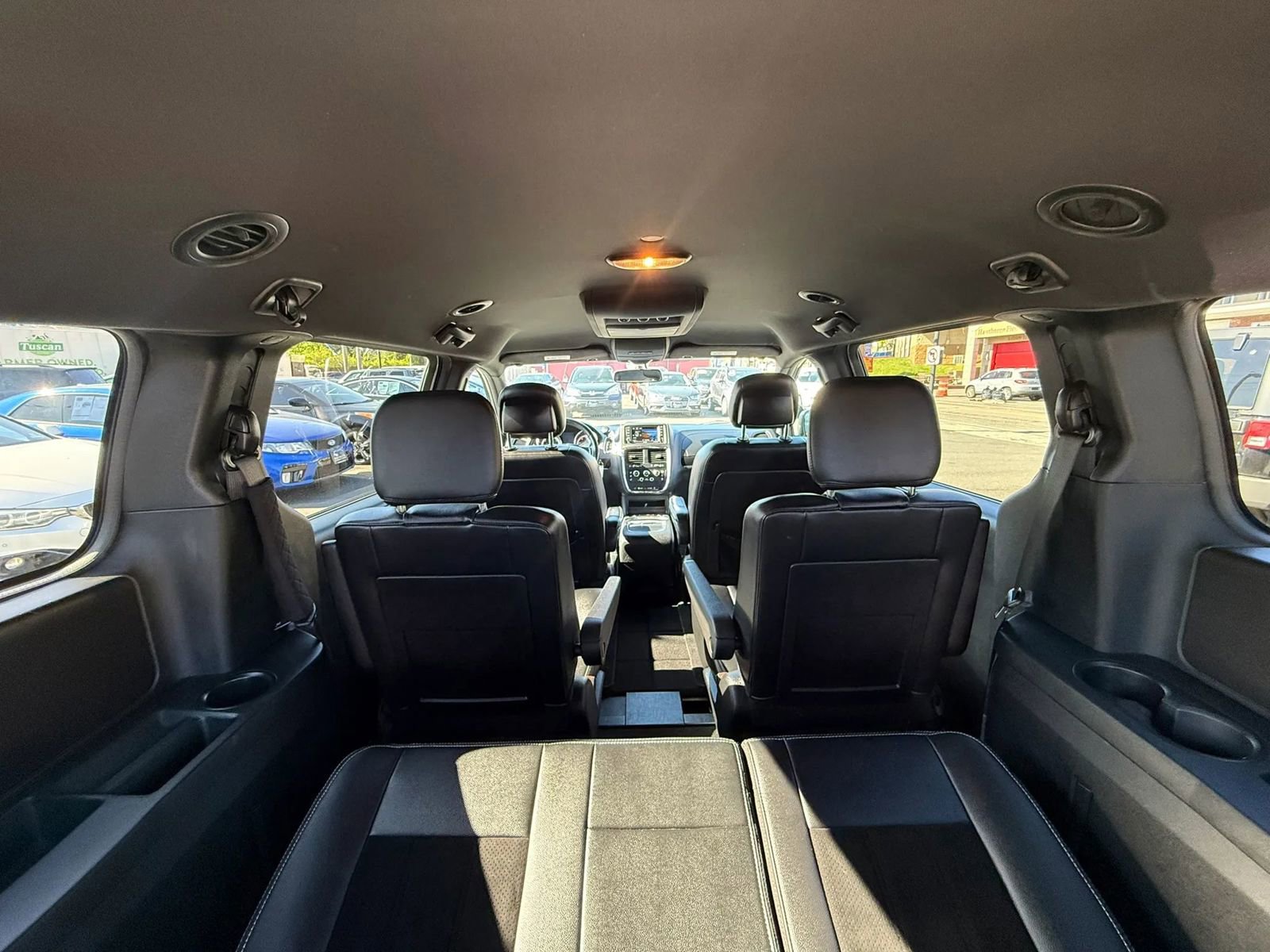 Used 2015 Dodge Grand Caravan SXT FWD image 14