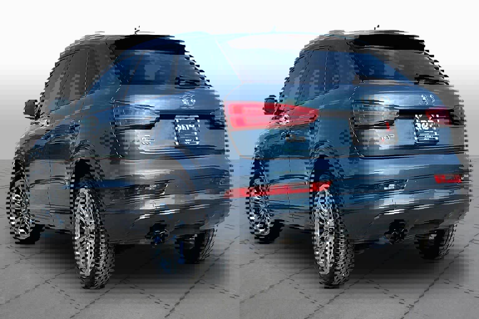 Used 2018 Audi Q3 2.0T Premium w/ Convenience Package FWD image 12