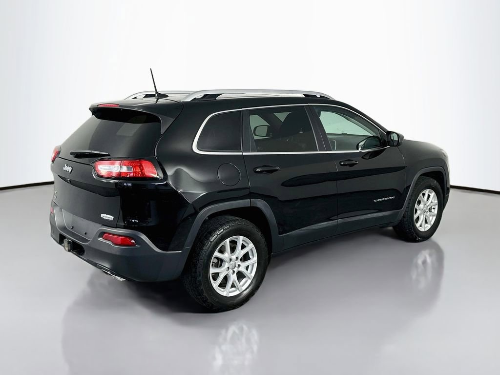 Used 2018 Jeep Cherokee Latitude Plus w/ Comfort/Convenience Group AWD/4WD image 7