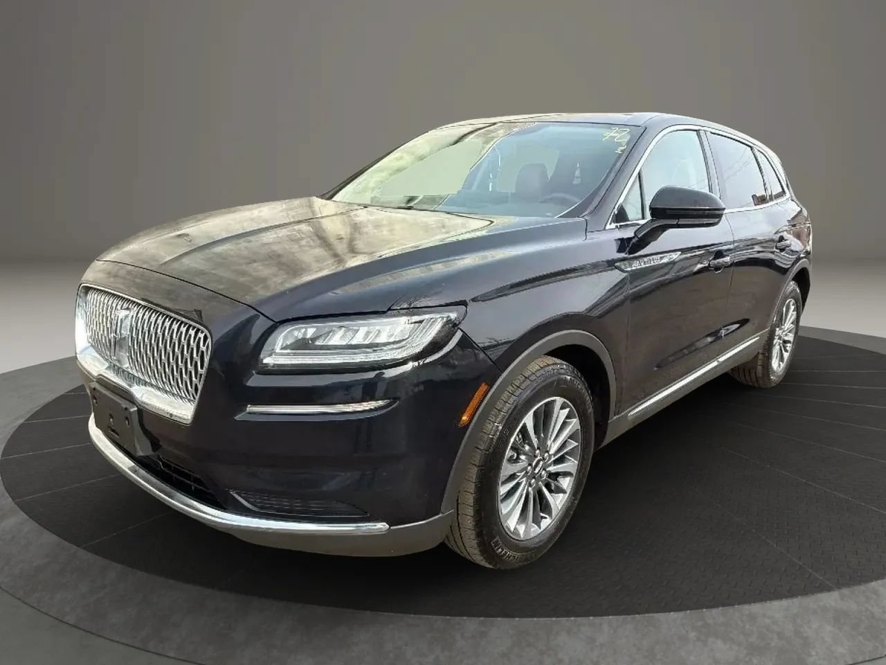 Used 2021 Lincoln Nautilus Reserve FWD image 1