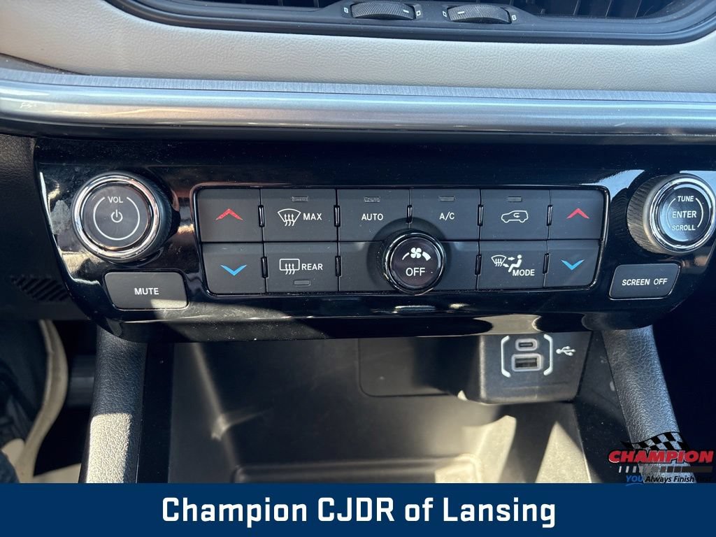 Used 2025 Jeep Compass Limited AWD/4WD image 26