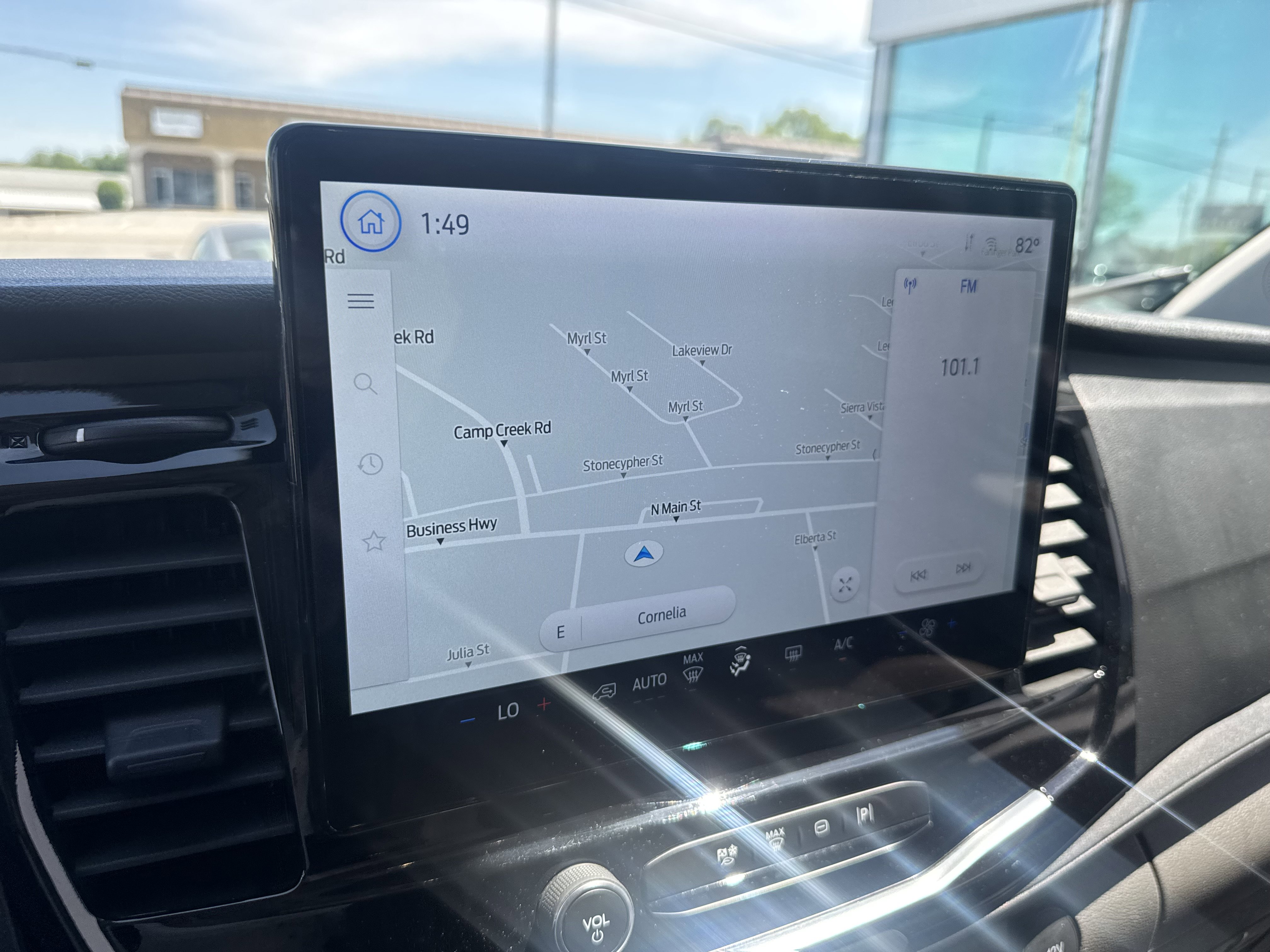 Used 2023 Ford Transit 350 XLT image 16