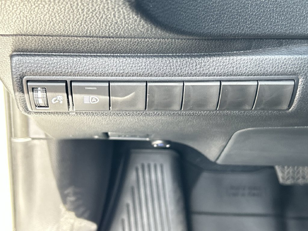 Used 2026 Toyota Corolla XSE w/ Carpet Mat Package (TMS) FWD image 18