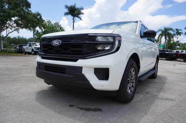 New 2027 Ford Expedition Active RWD image 17