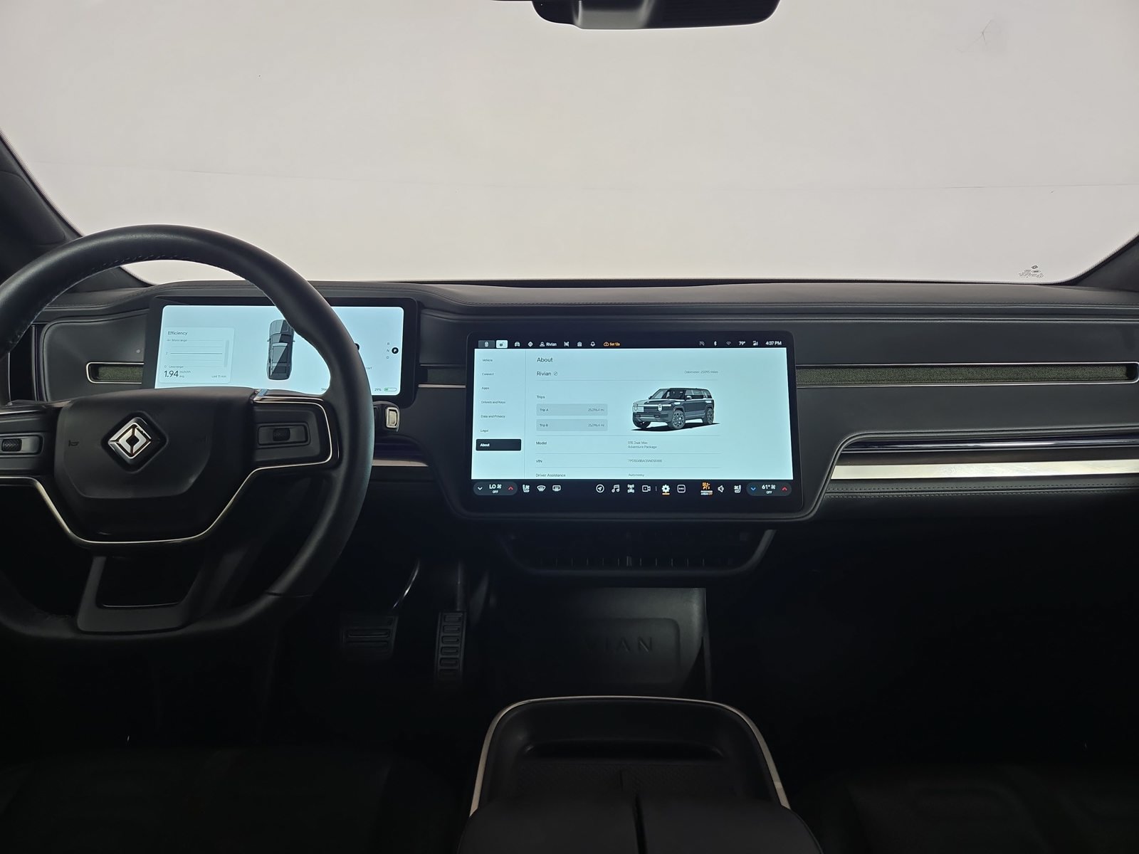 Used 2025 Rivian R1S Adventure Dual AWD/4WD image 27