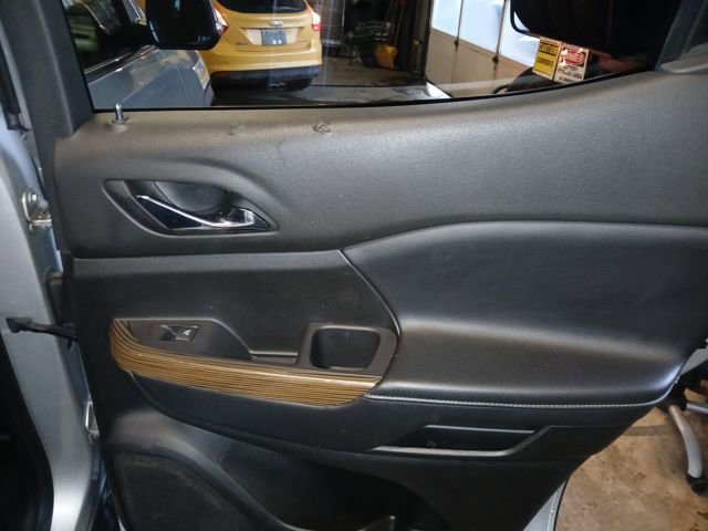 Used 2020 GMC Acadia SLE w/ Driver Convenience Package image 51