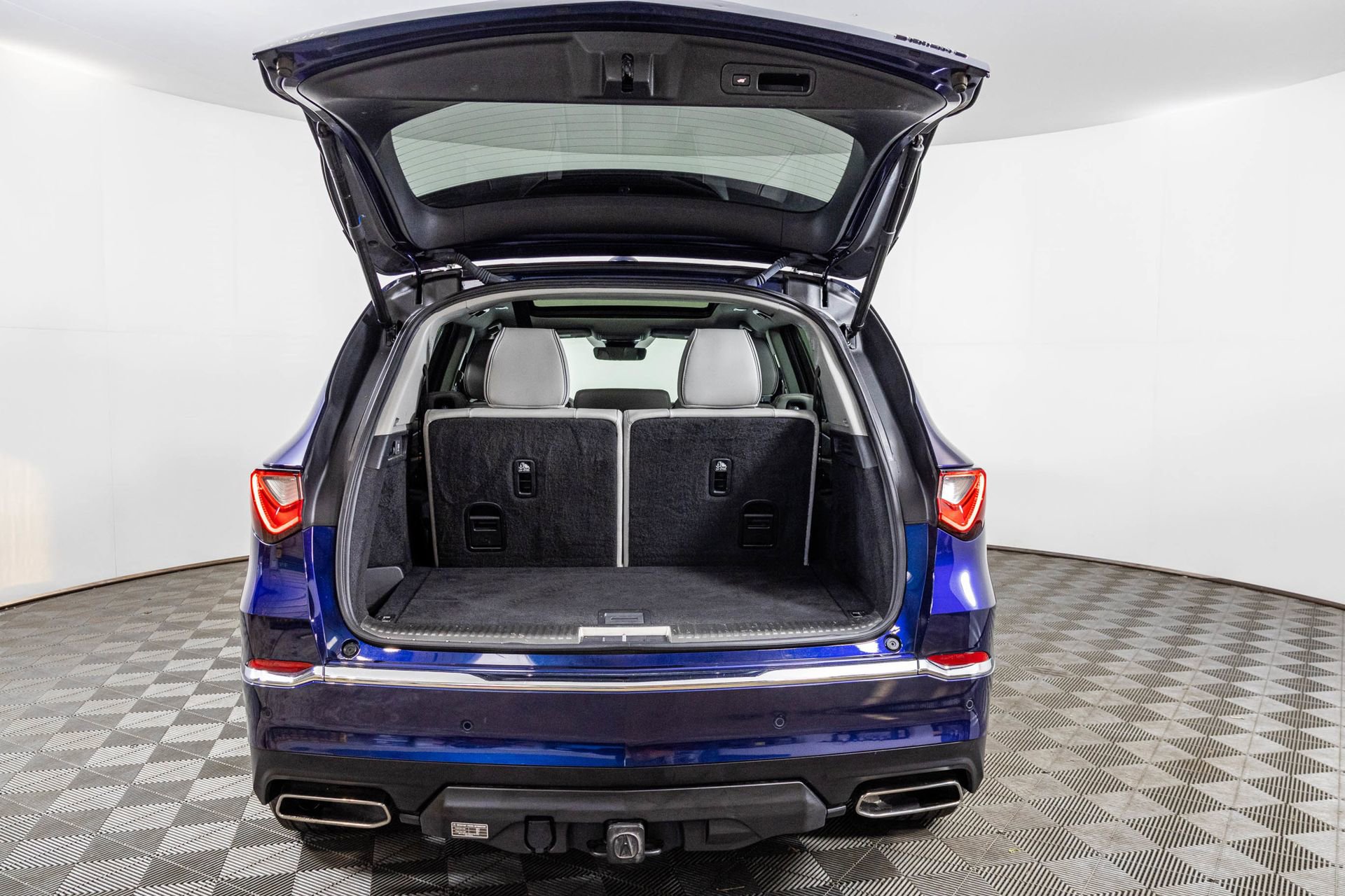 Used 2023 Acura MDX SH-AWD w/ Advance Package image 31