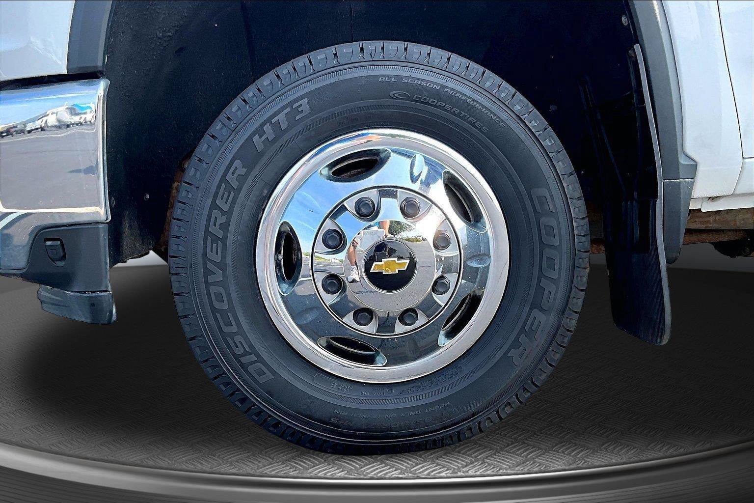Used 2021 Chevrolet Silverado 3500 LT w/ Gooseneck/5TH Wheel Package AWD/4WD image 10