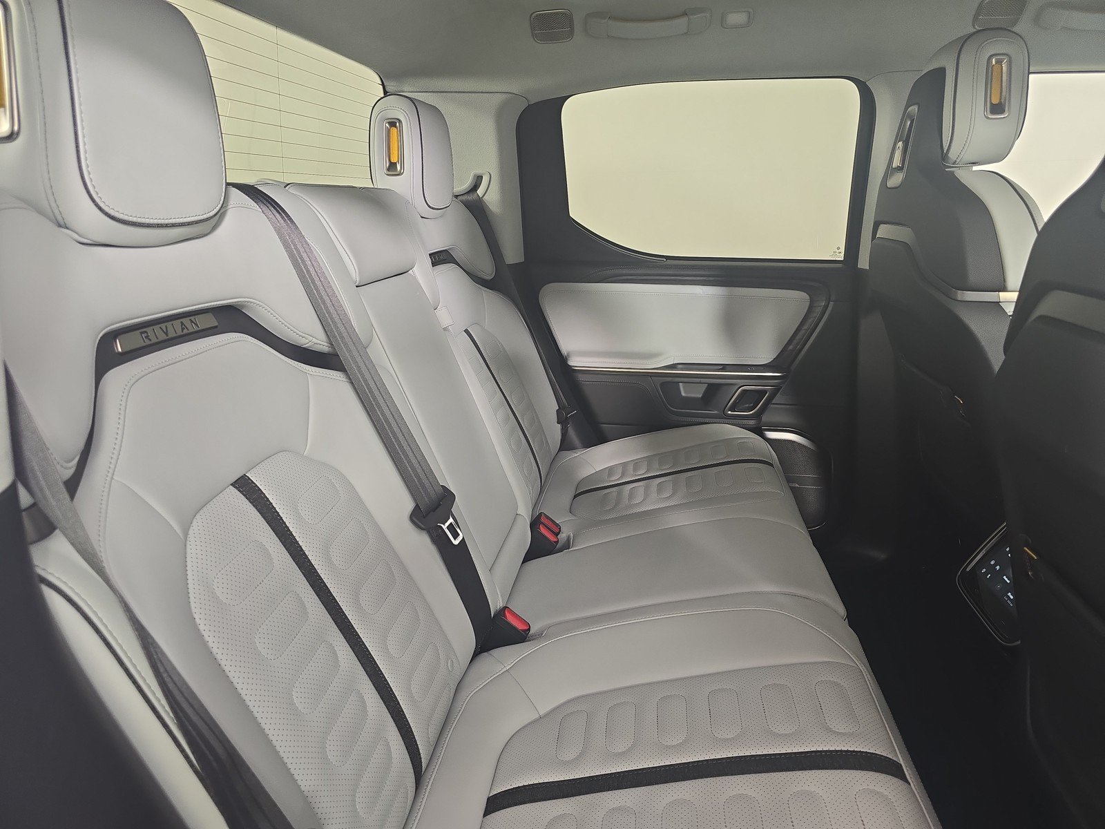 Used 2023 Rivian R1T Adventure AWD/4WD image 22