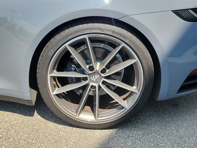 Used 2023 Porsche 911 Carrera RWD image 13