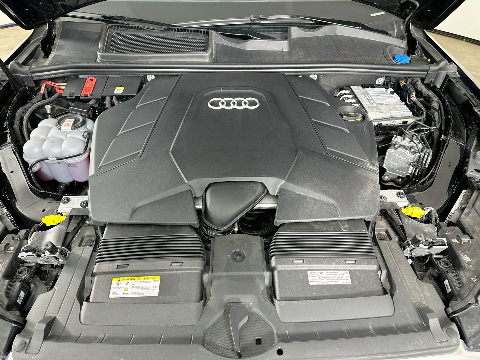 Used 2025 Audi Q7 3.0T Premium Plus w/ Premium Plus Package AWD/4WD image 13