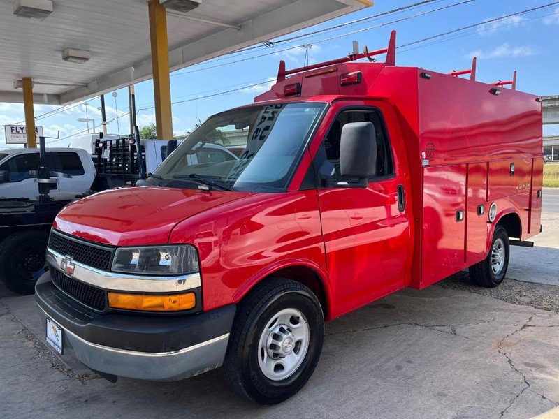 Used 2016 Chevrolet Express 3500 image 3