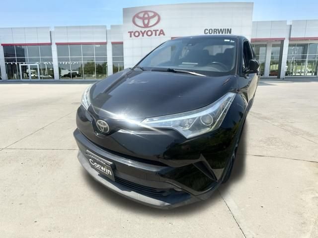 Used 2018 Toyota C-HR XLE FWD image 14