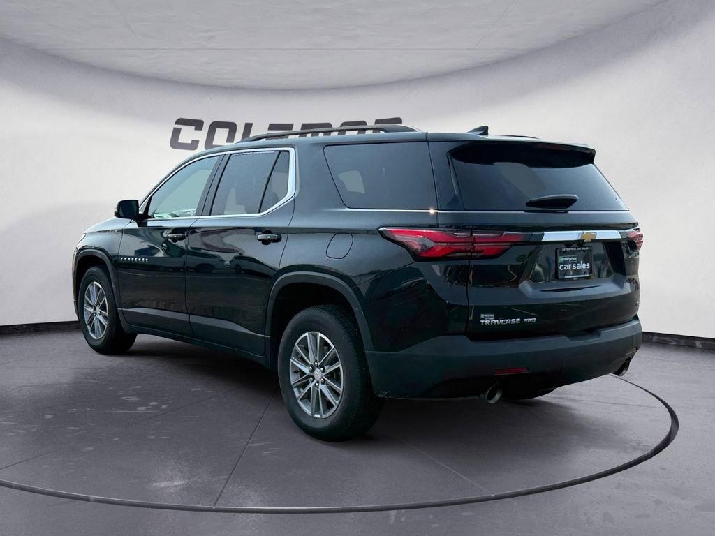 Used 2023 Chevrolet Traverse LT image 3