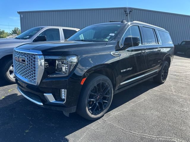 Used 2022 GMC Yukon XL Denali AWD/4WD image 17